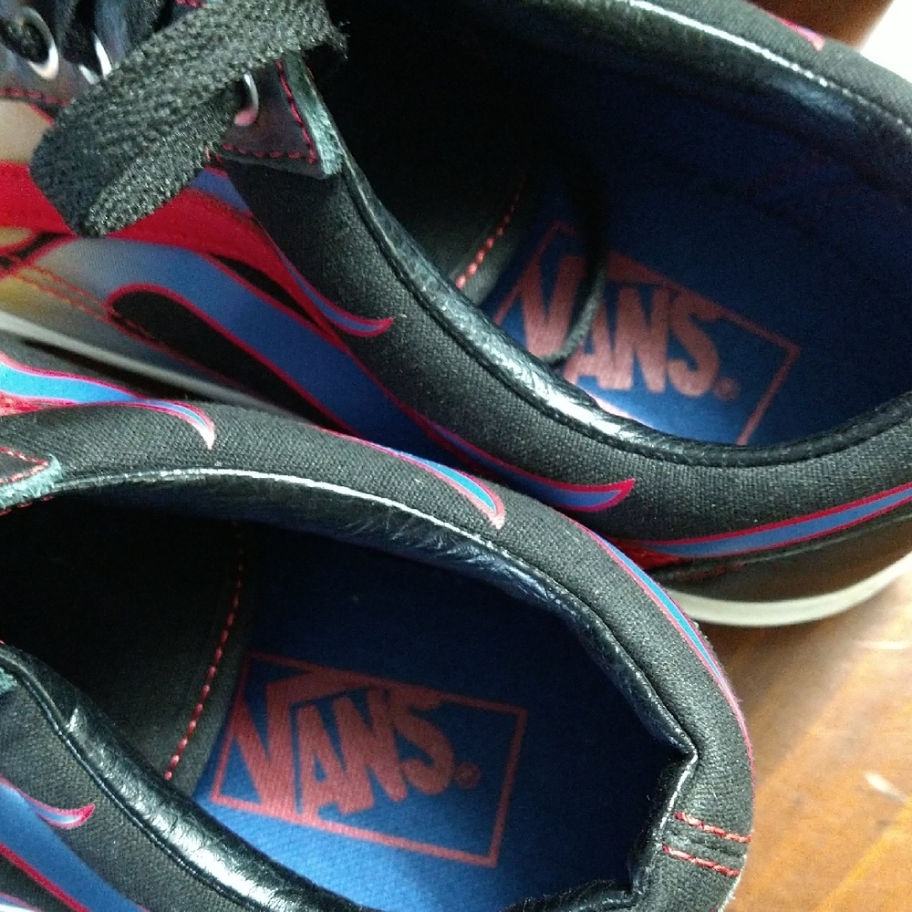 Vans Low-Top Sneakers in Black with Red and Purple Accents - Picture 5 of 12